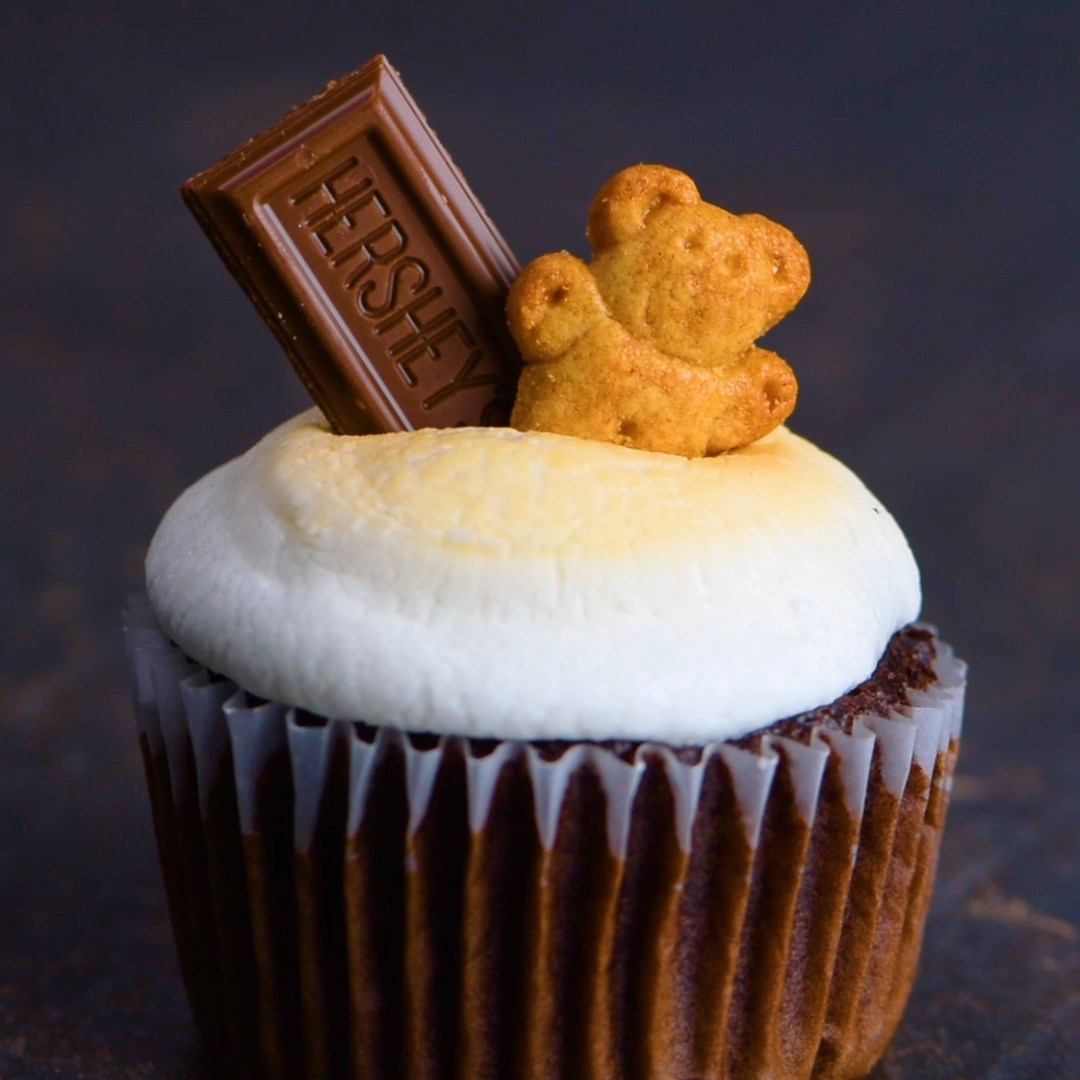 S'mores Cupcakes | So Yummy