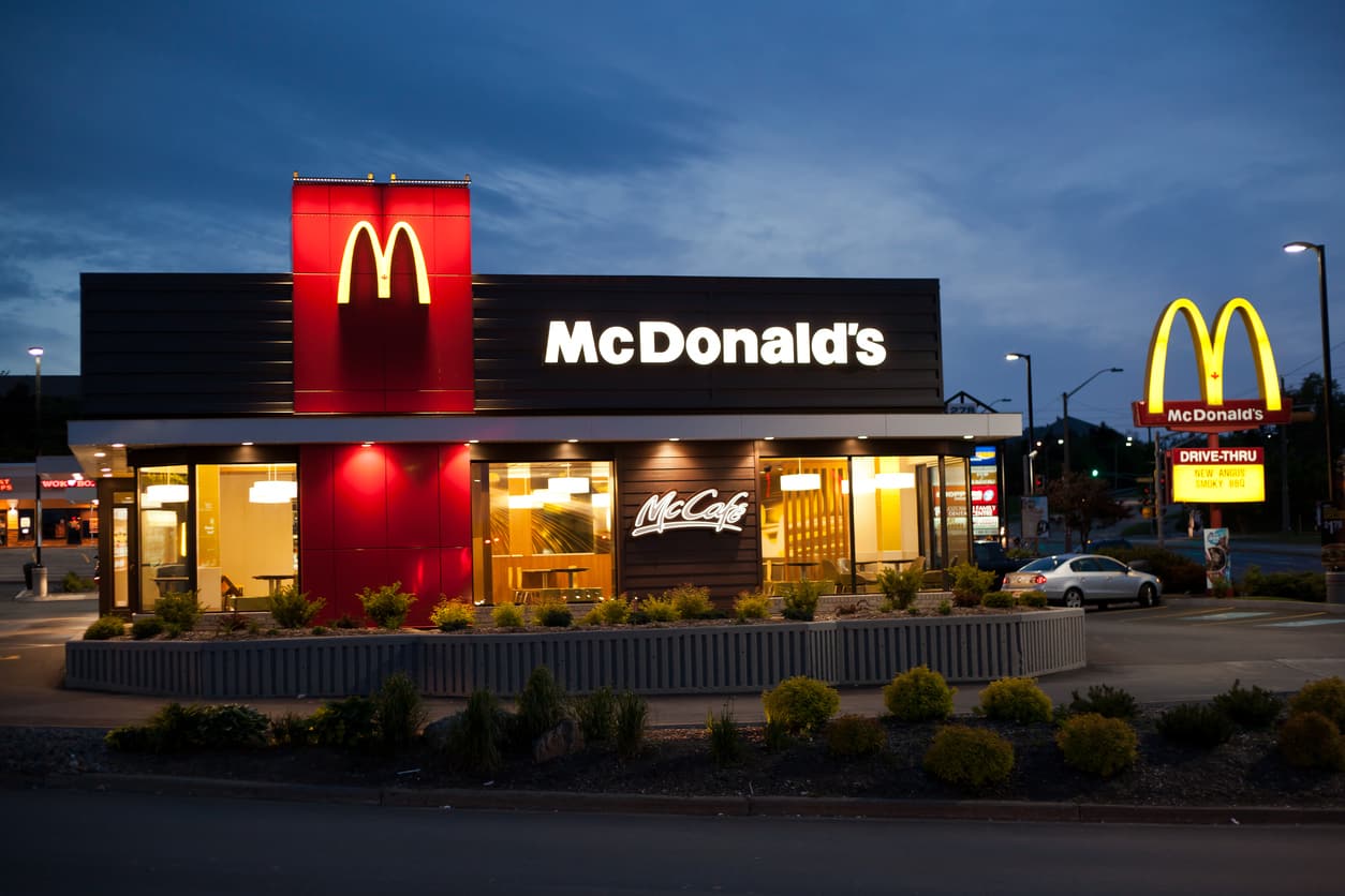 Mcdonald S Is Shortening Its Late Night Menu People Are Not Lovin It