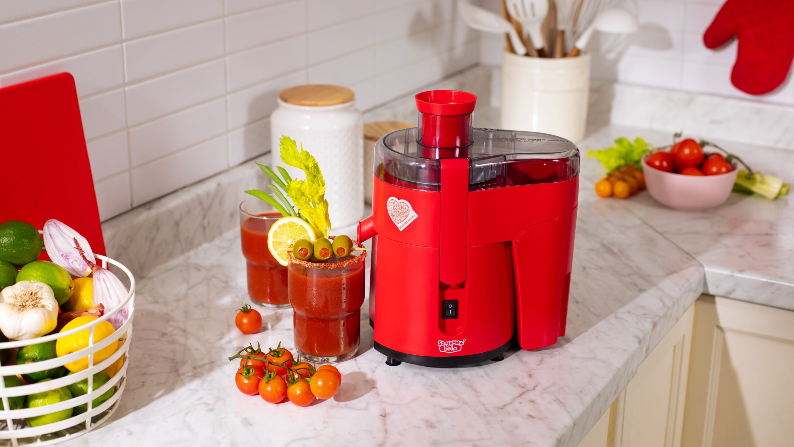 The So Yummy Mini Juicer - So Yummy - Video Recipes, Easy Dinner Ideas &  Healthy Snacks | So Yummy