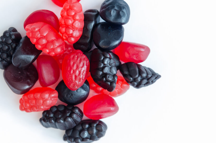 Berry shaped gummy snacks 