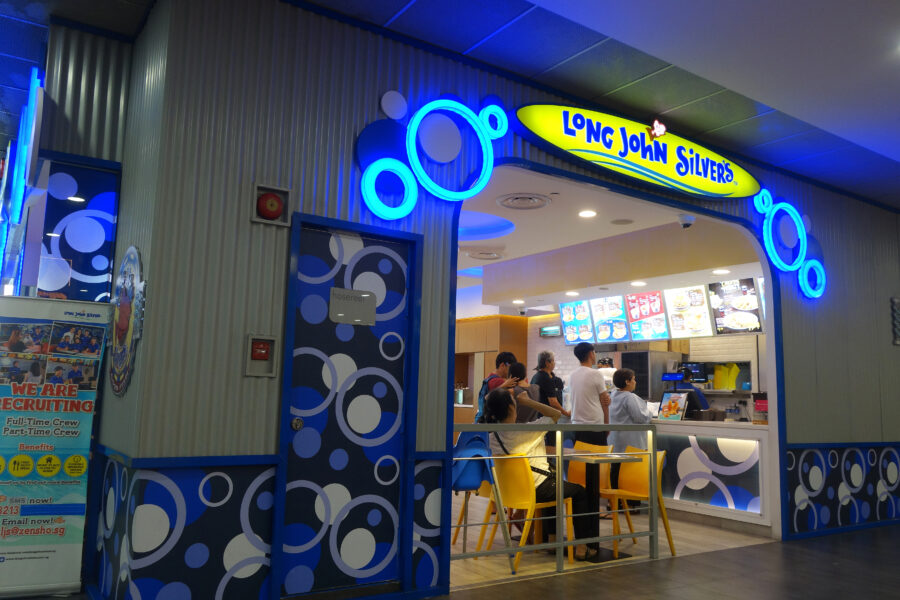 Long John Silver's restaurant 