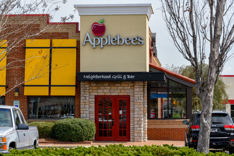 An Applebee's Neighborhood Grill & Bar location