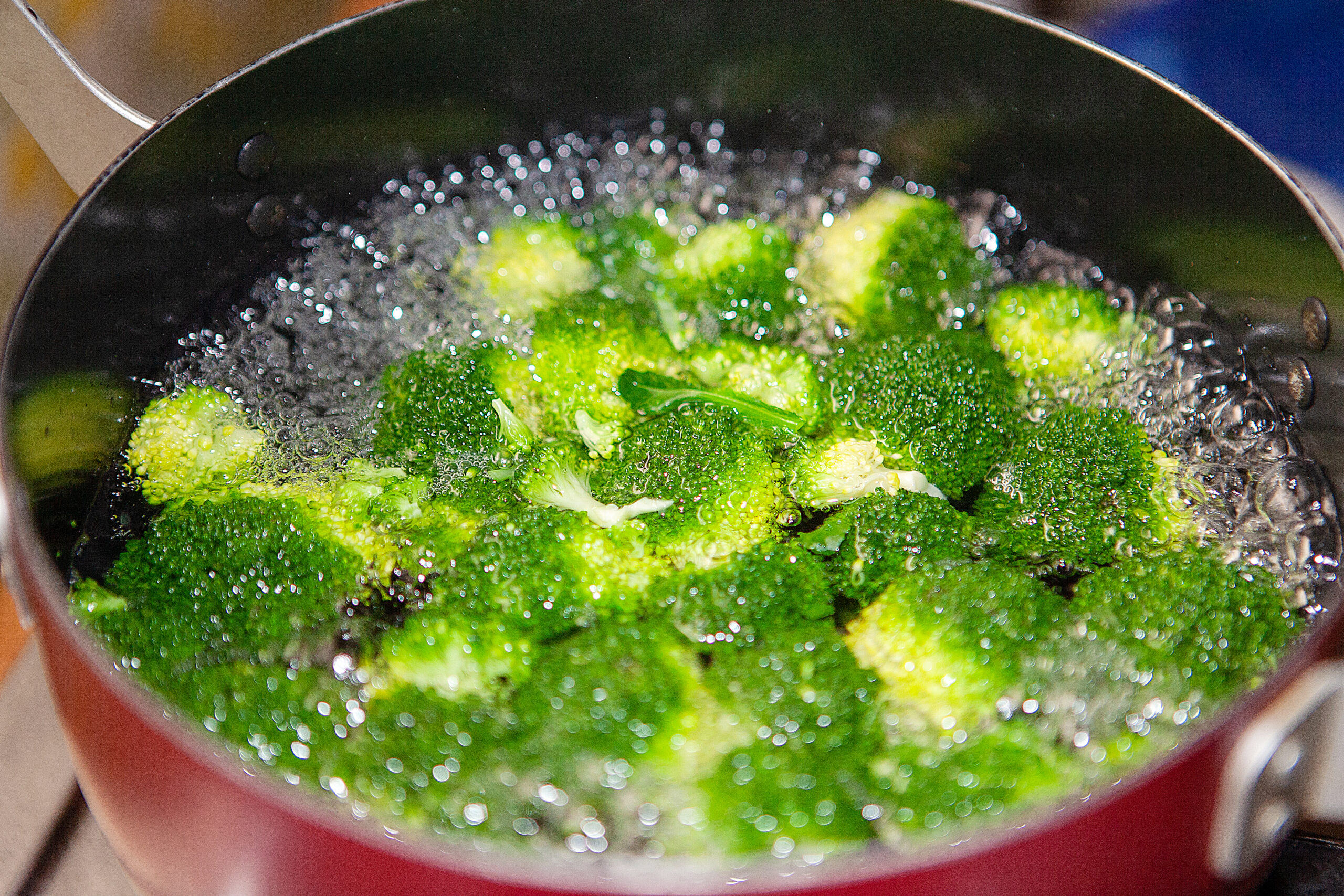 boiling broccoli