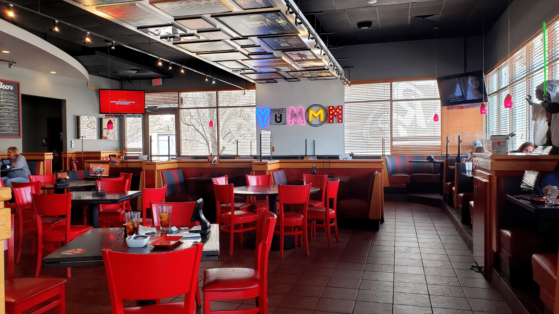 inside Red Robin